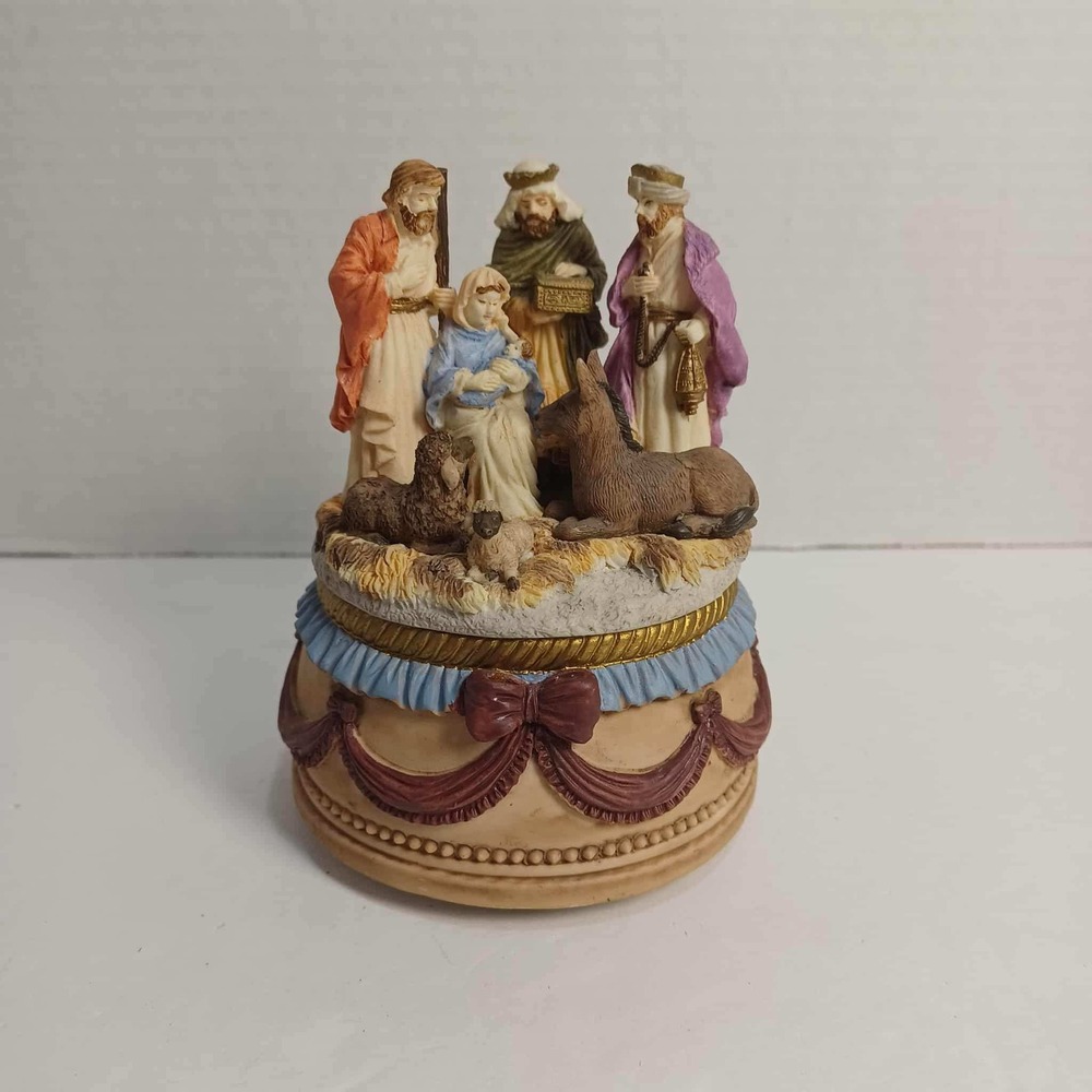 Vintage Nativity Scene Music Box Three Kings Made‎ in Taiwan Holiday Decor